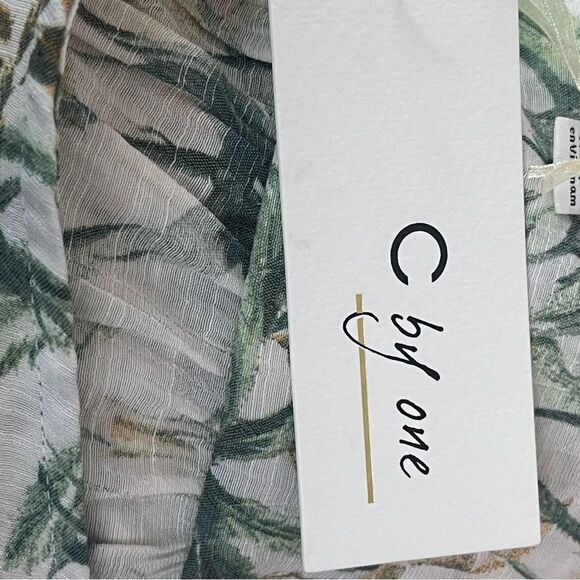 C by One - Tropical Green Tie-Front Blouse. - Picture 9 of 9